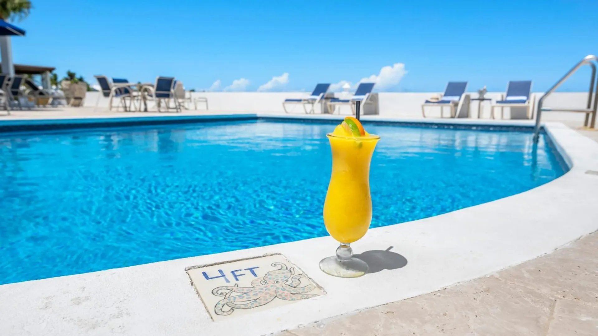 Augusta Bay Otel George Town 0*,  Bahamalar