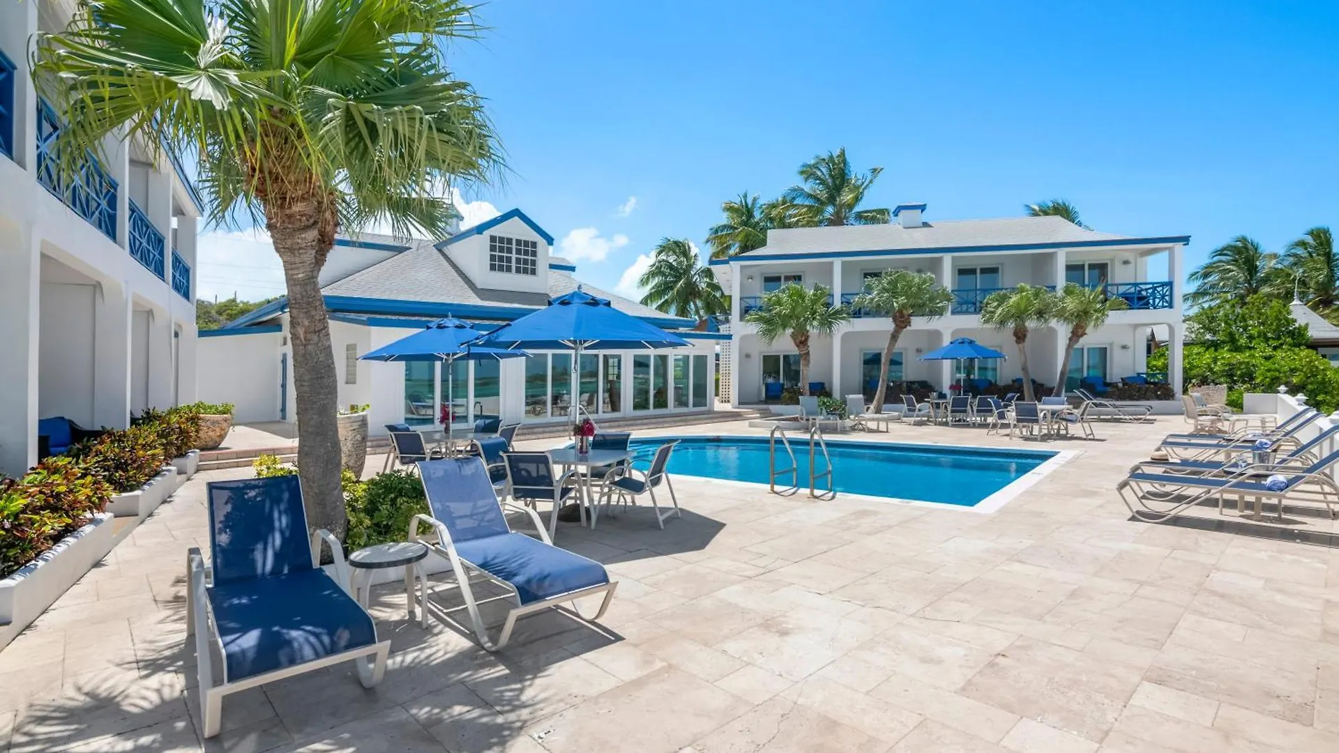 Augusta Bay Otel George Town
